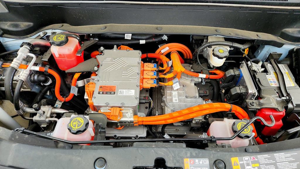 Used 2023 Chevrolet Bolt EUV Premier w/ Sun & Sound Package FWD image 29