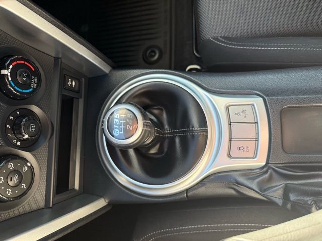 Used 2017 Toyota 86 image 25