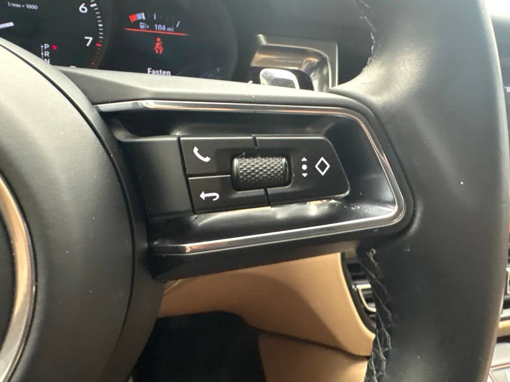 Certified 2023 Porsche Macan AWD/4WD image 38