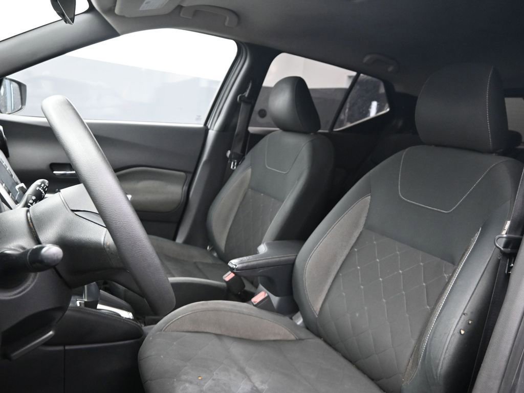 Used 2020 Nissan Kicks SV image 15