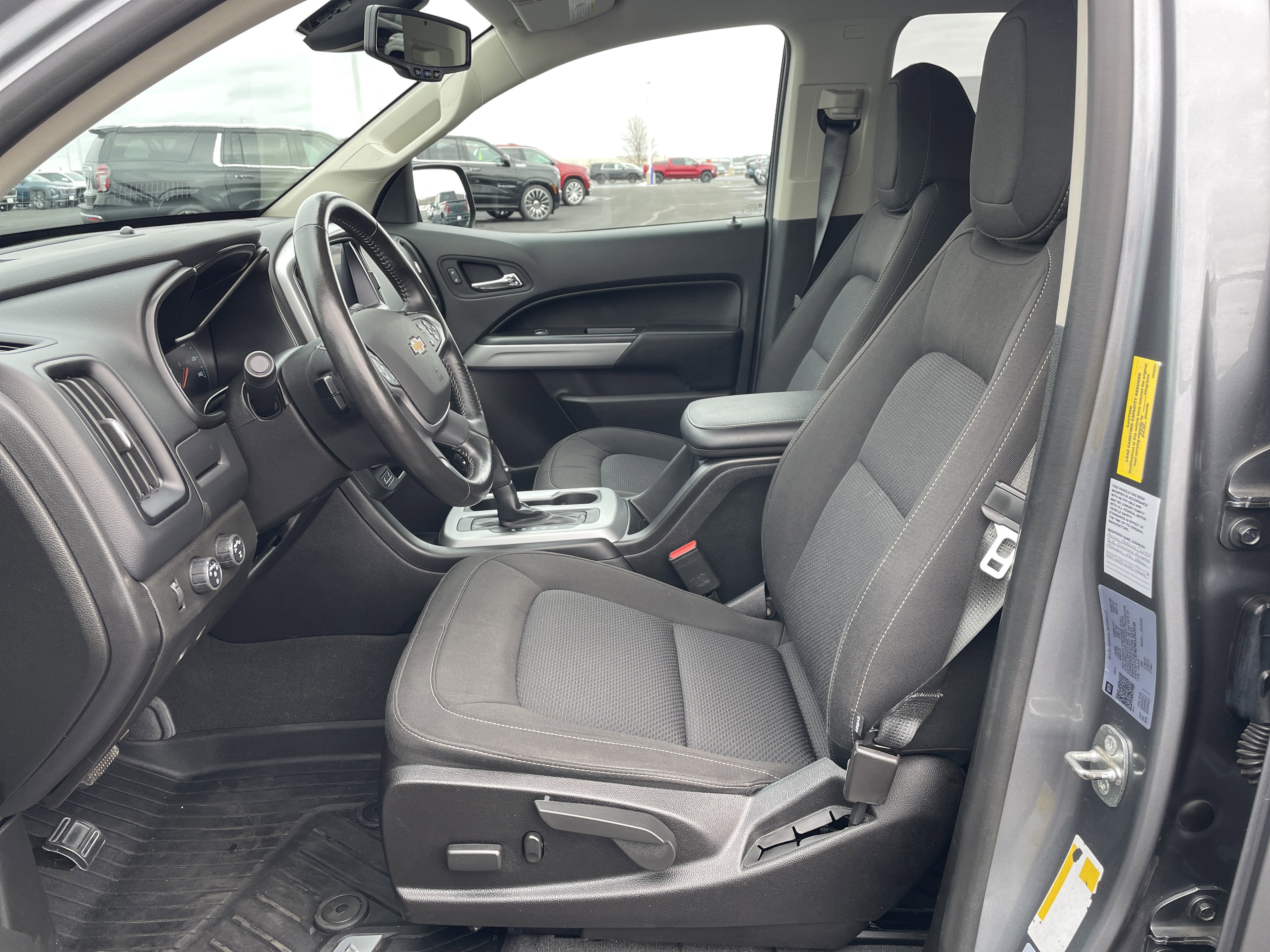 Used 2021 Chevrolet Colorado LT w/ Safety Package image 16