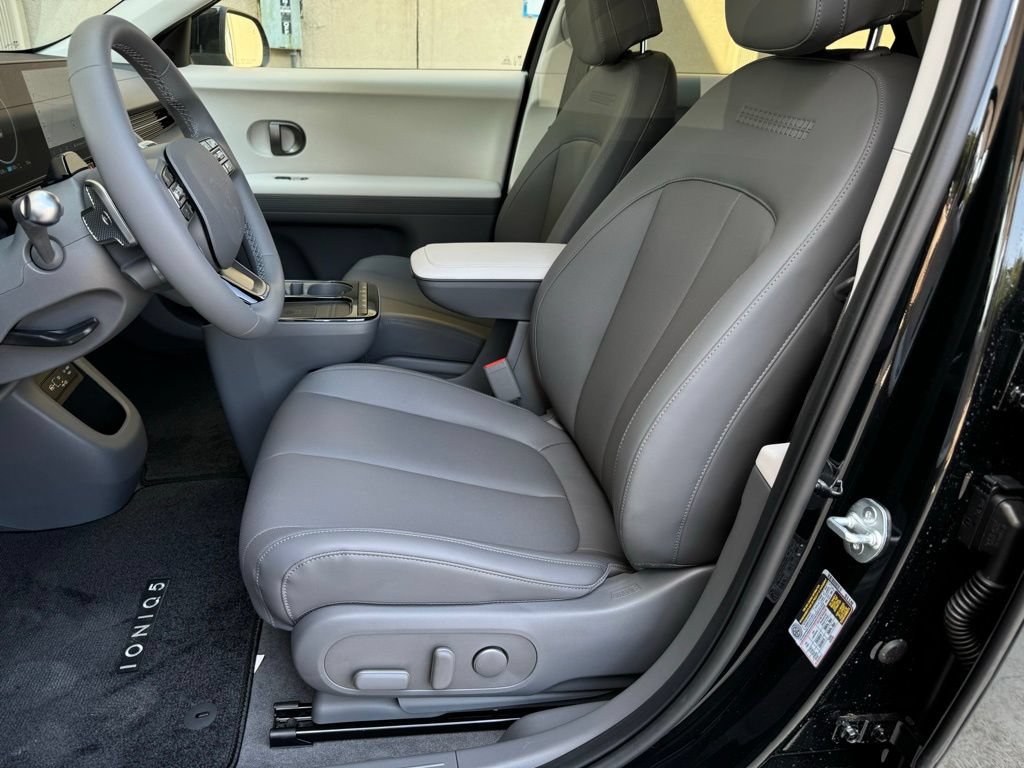 New 2025 Hyundai Ioniq 5 SEL RWD image 8