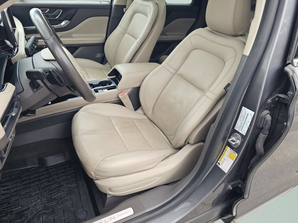 Used 2021 Lincoln Corsair AWD w/ Premium Package image 6