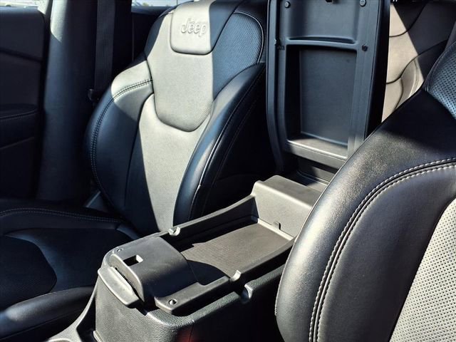 Used 2023 Jeep Cherokee Altitude Lux image 49