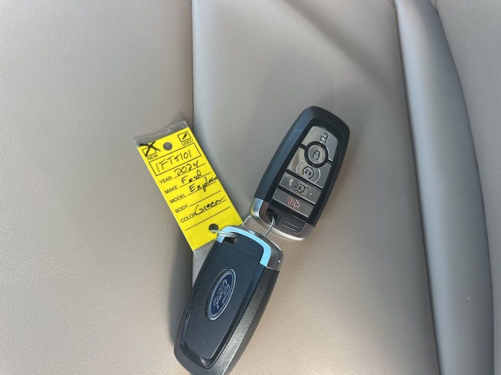 Used 2024 Ford Explorer XLT w/ Equipment Group 202A image 35