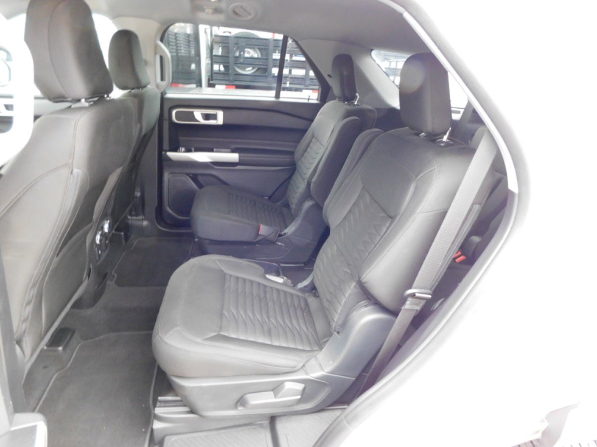 Used 2021 Ford Explorer XLT image 14
