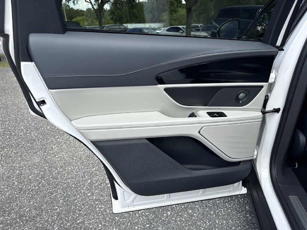 New 2026 Lincoln Nautilus Premier w/ Equipment Group 102A AWD/4WD image 13