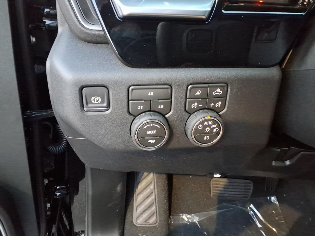 New 2026 Chevrolet Silverado 2500 LT w/ All Star Edition AWD/4WD image 22