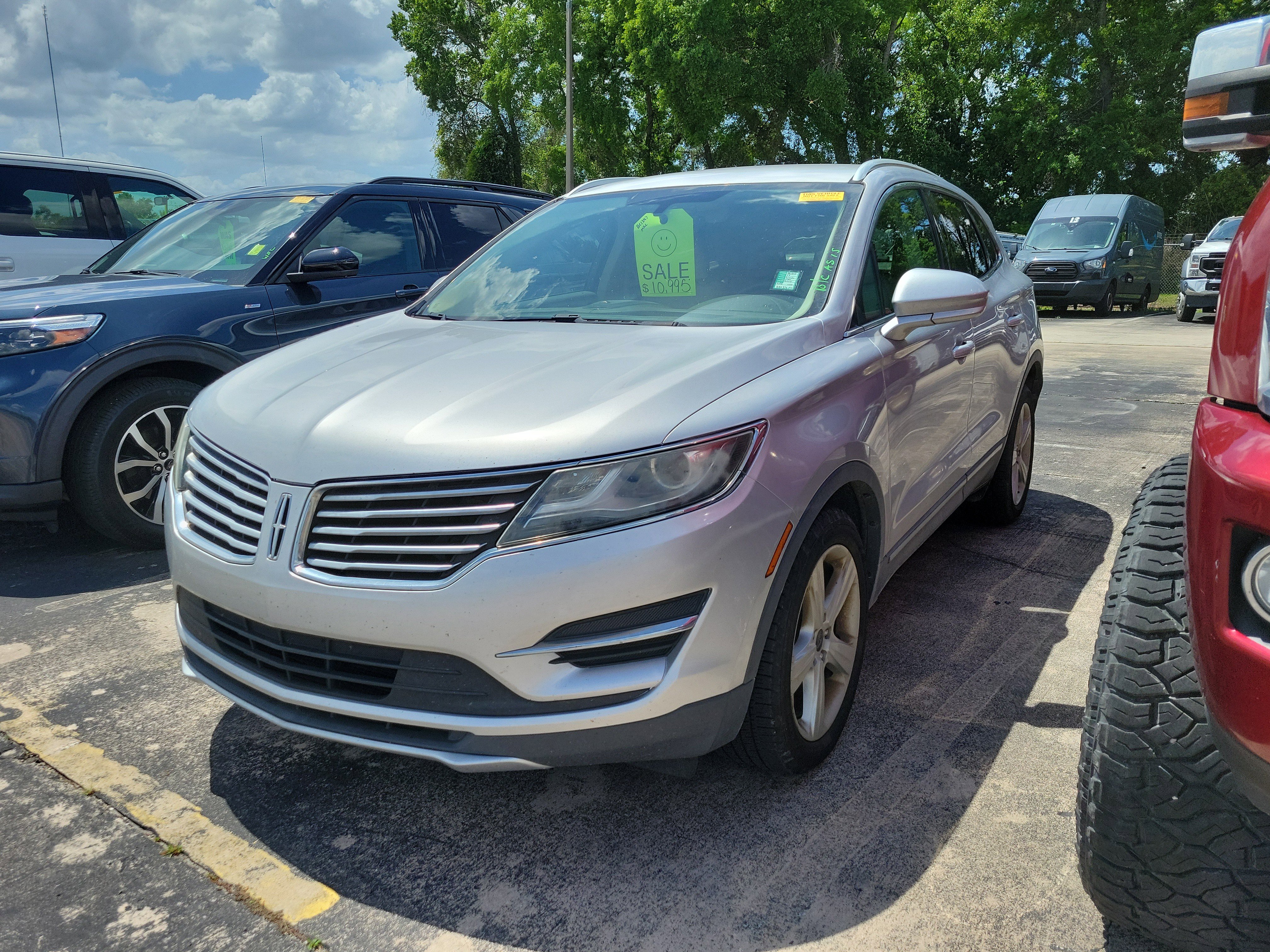 Used 2017 Lincoln MKC Premiere image 3