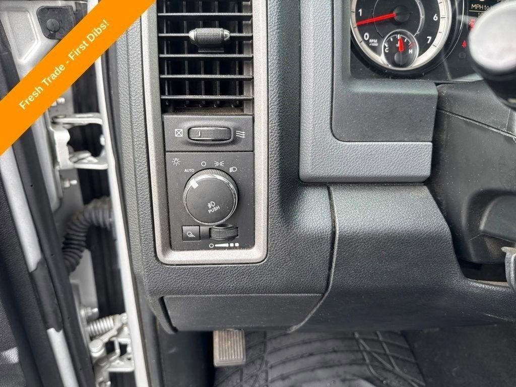 Used 2017 RAM 1500 Express image 18