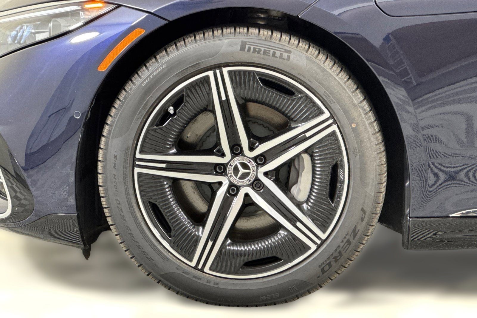 Certified 2023 Mercedes-Benz EQS 580 4MATIC Sedan image 10