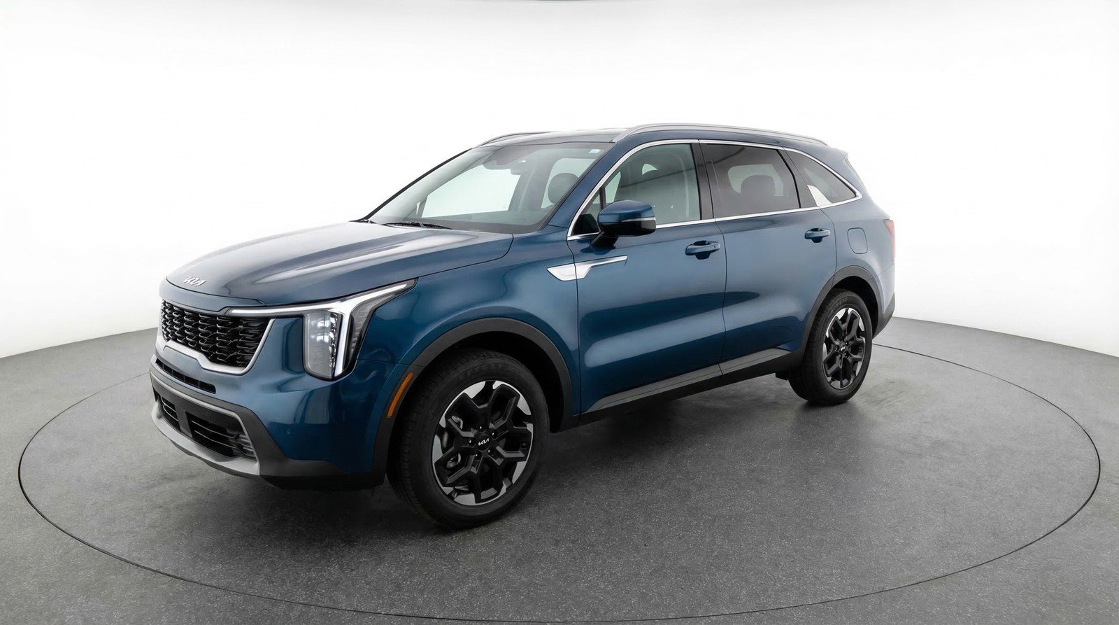 Used 2024 Kia Sorento S image 3