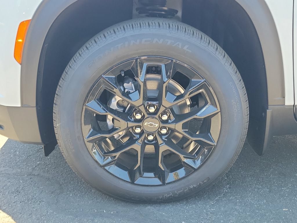 New 2026 Chevrolet Traverse LT w/ Midnight/Sport Edition FWD image 25