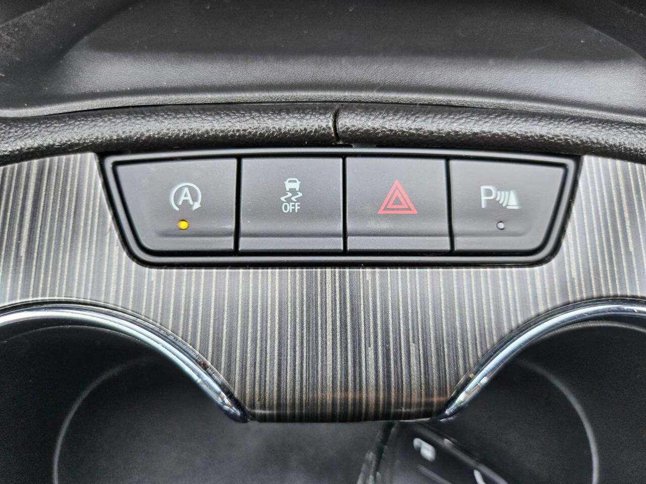 Used 2022 GMC Acadia SLT w/ LPO, Floor Liner Package image 21