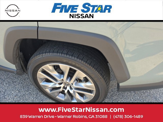 Used 2022 Toyota RAV4 XLE Premium FWD image 10