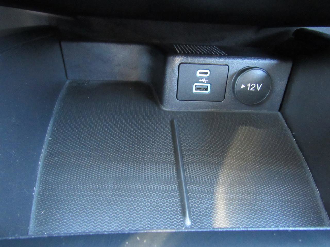 Used 2022 Ford Escape SE w/ SE Sport Appearance Package AWD/4WD image 19