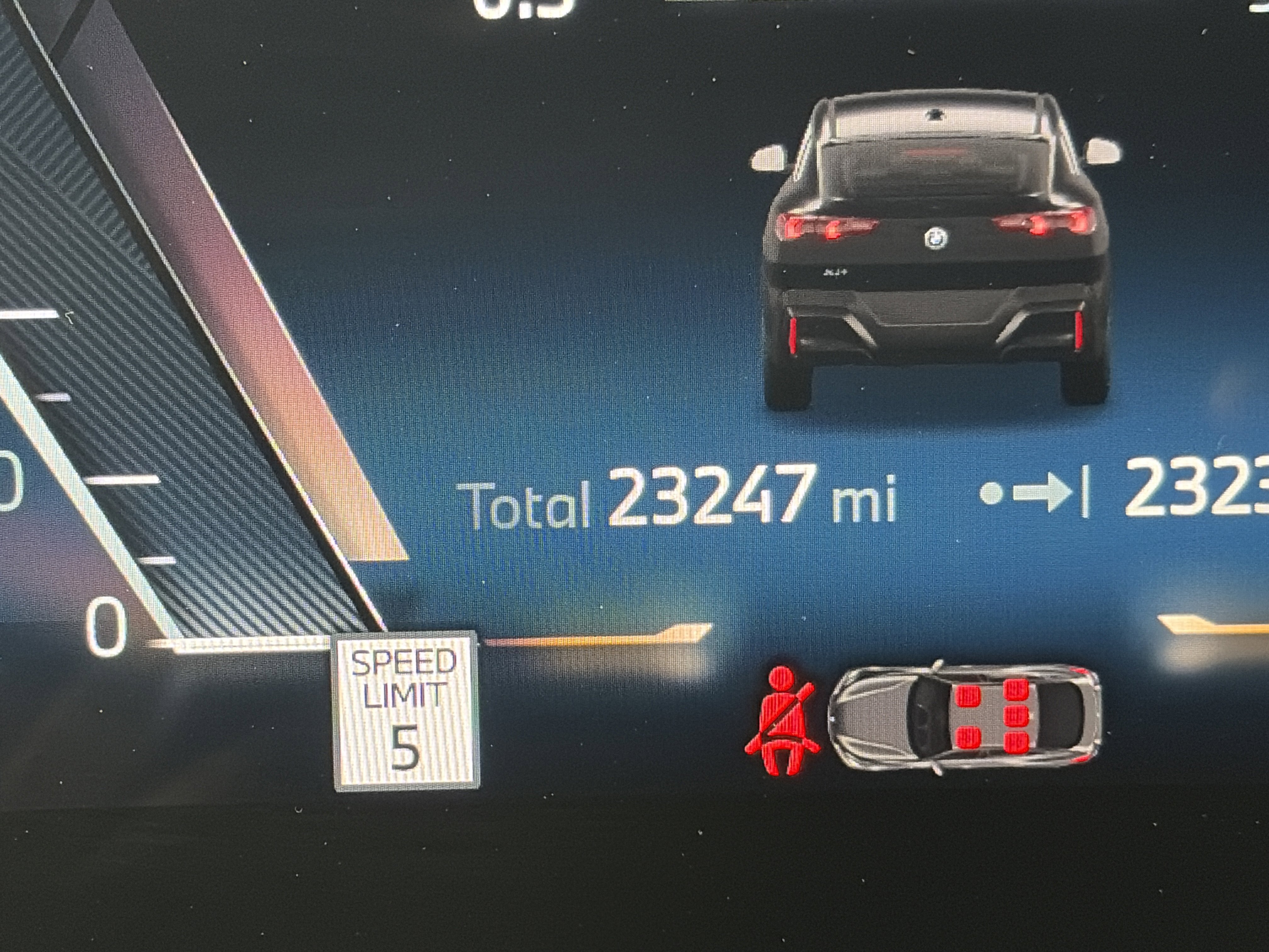 Used 2024 BMW X2 xDrive28i w/ Convenience Package image 5