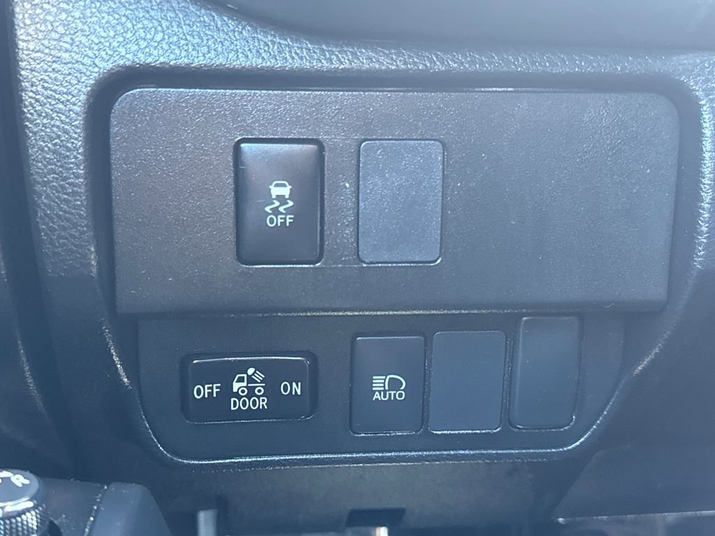 Used 2020 Toyota Tacoma SR AWD/4WD image 43