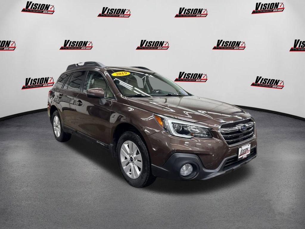 Used 2019 Subaru Outback 2.5i Premium image 3