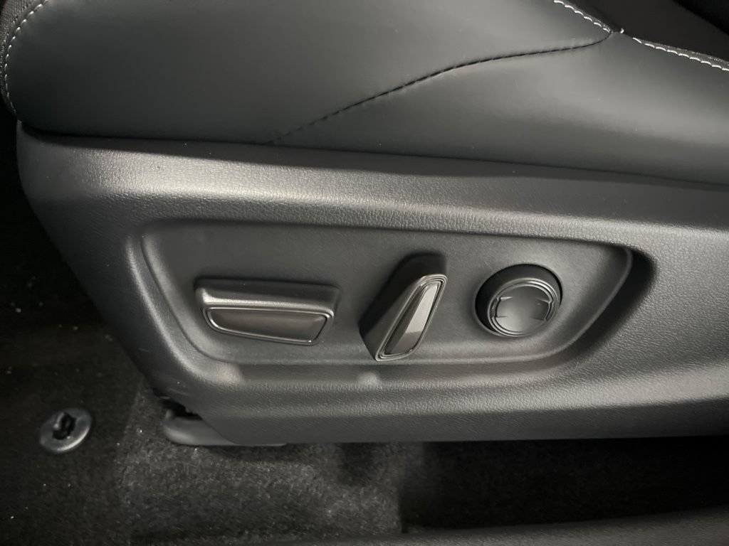 New 2026 Toyota C-HR AWD/4WD image 19