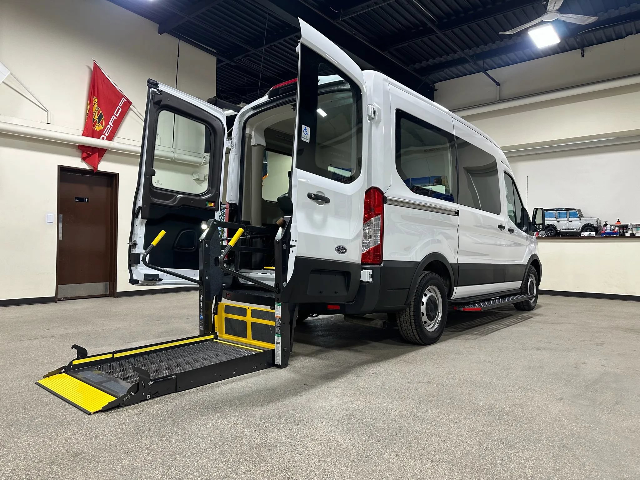 Used 2020 Ford Transit 150 Medium Roof RWD image 44