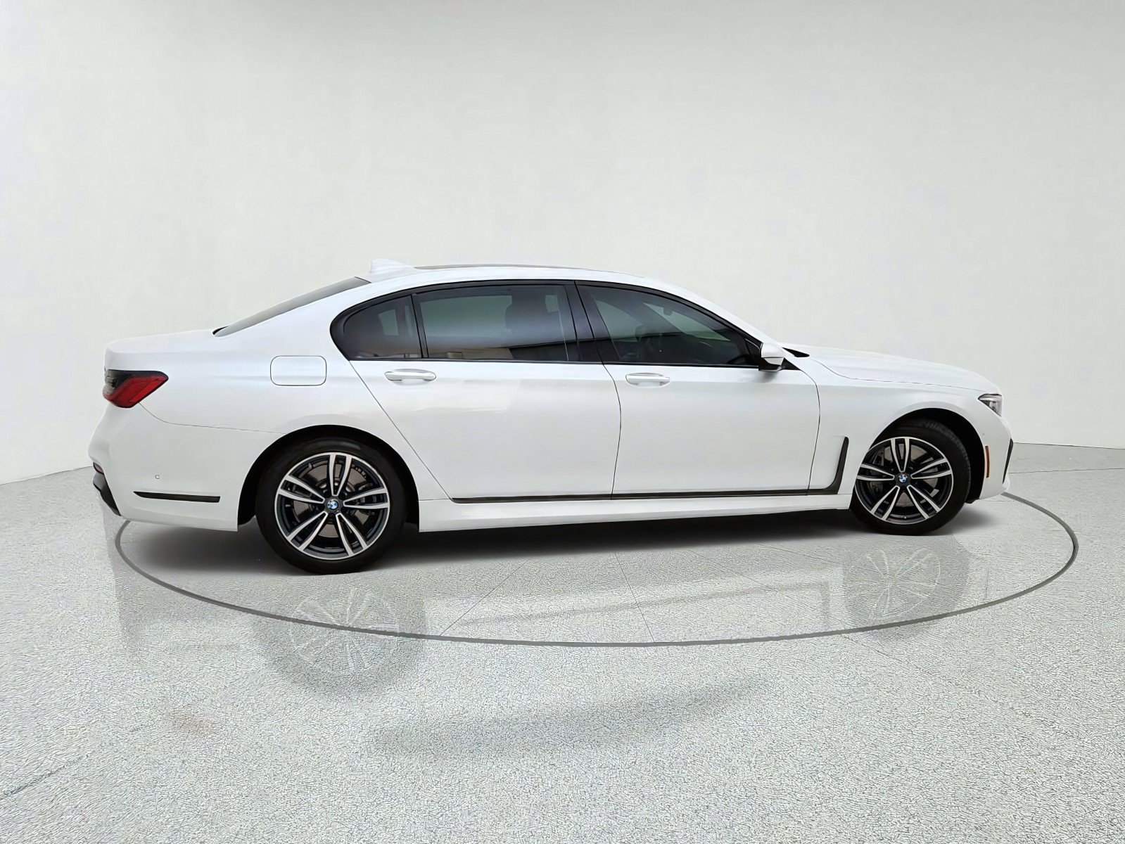 Used 2022 BMW 750i xDrive AWD/4WD image 7