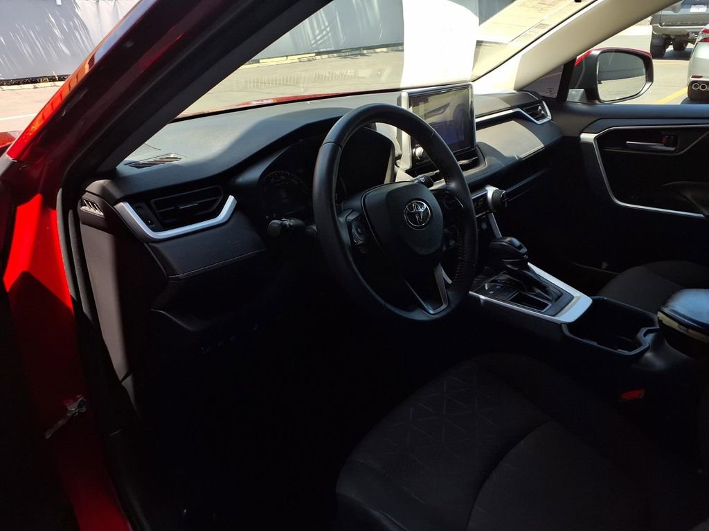 Used 2023 Toyota RAV4 XLE w/ Convenience Package FWD image 15