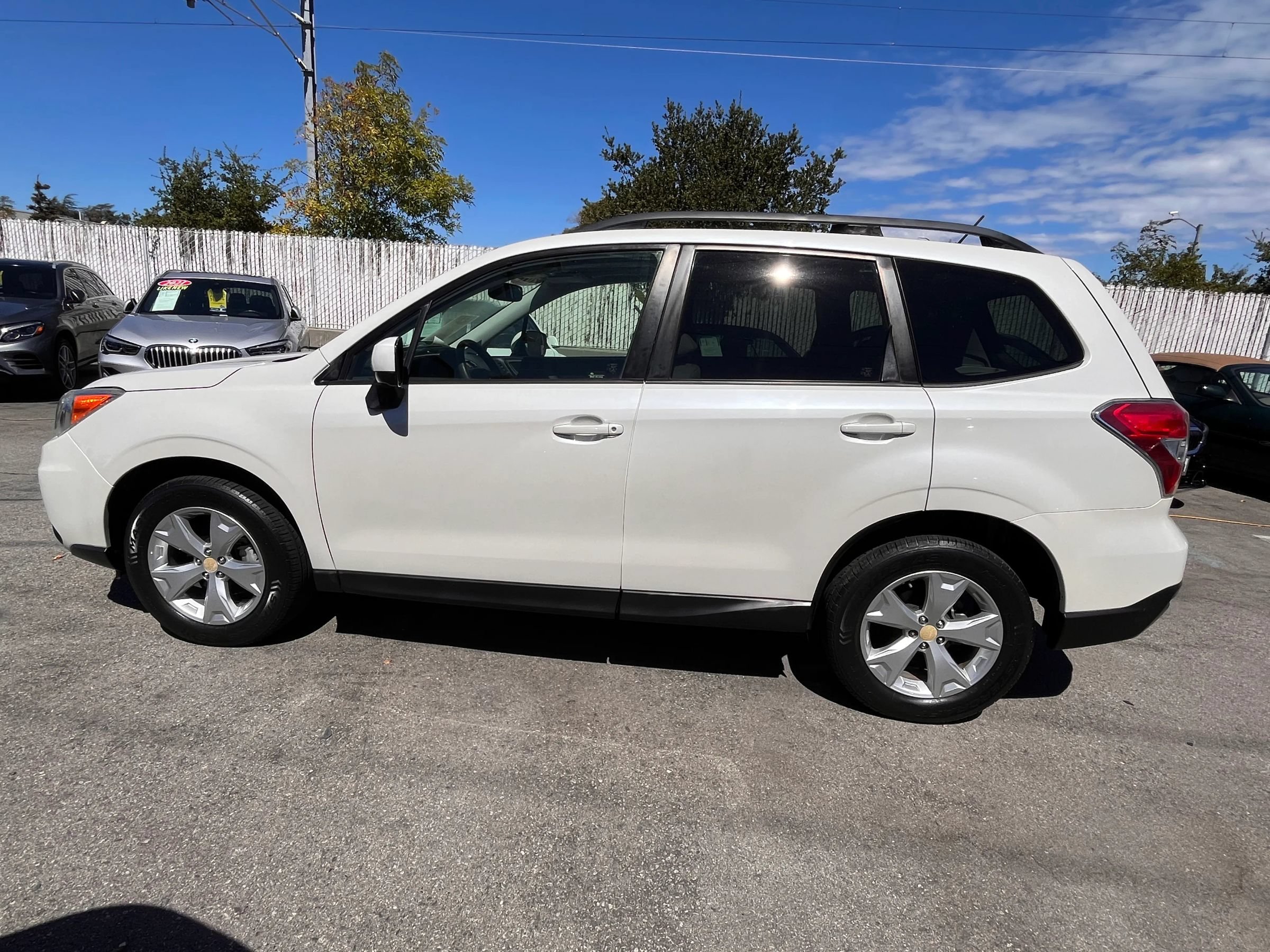Used 2015 Subaru Forester 2.5i Premium w/ Popular Package #2 AWD/4WD image 6