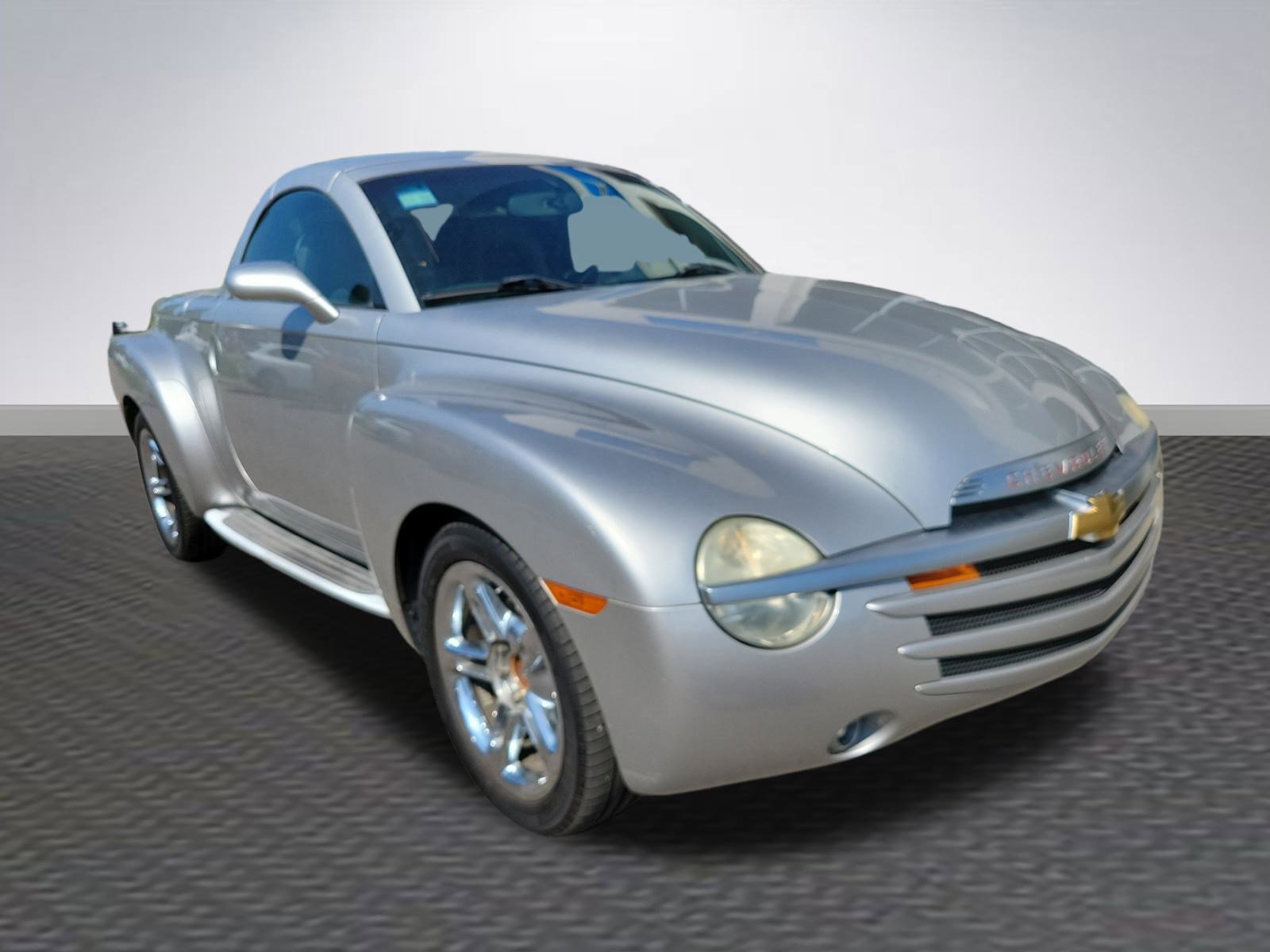 Used 2004 Chevrolet SSR w/ Preferred Equipment Group