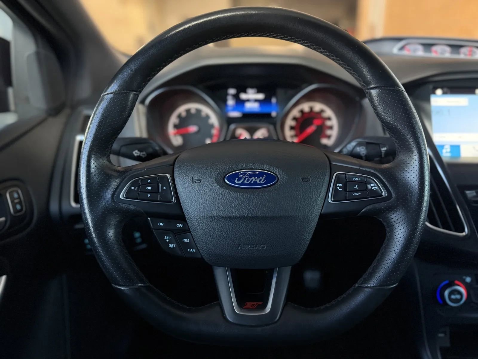 Used 2017 Ford Focus ST w/ Equipment Group 401A image 21