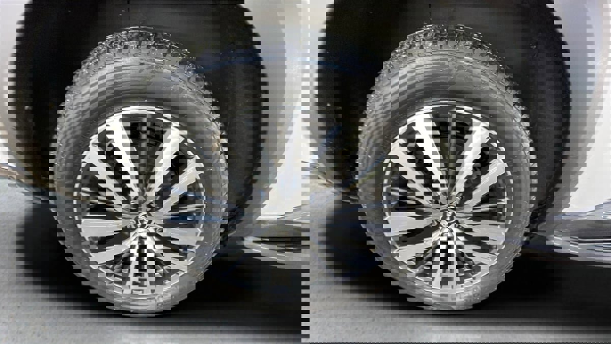 Used 2022 Nissan Pathfinder Platinum w/ Cargo Package image 18