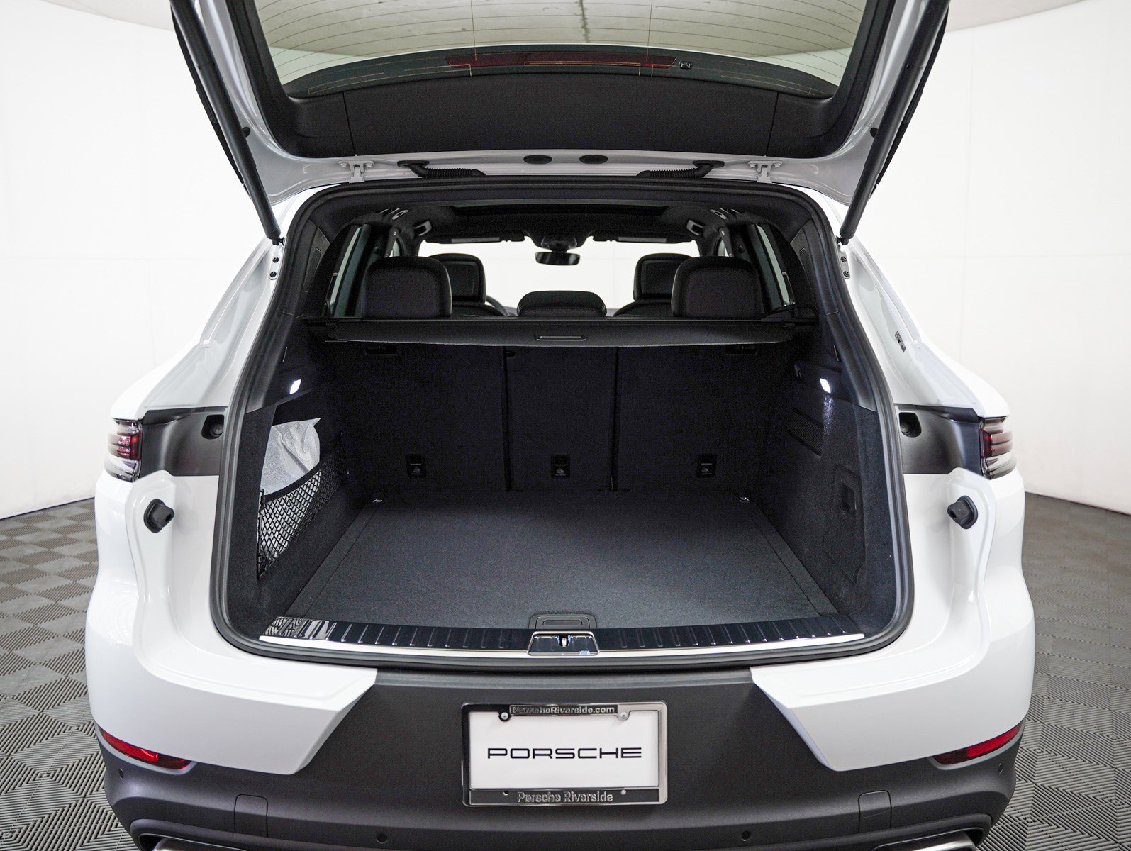 New 2026 Porsche Cayenne image 24