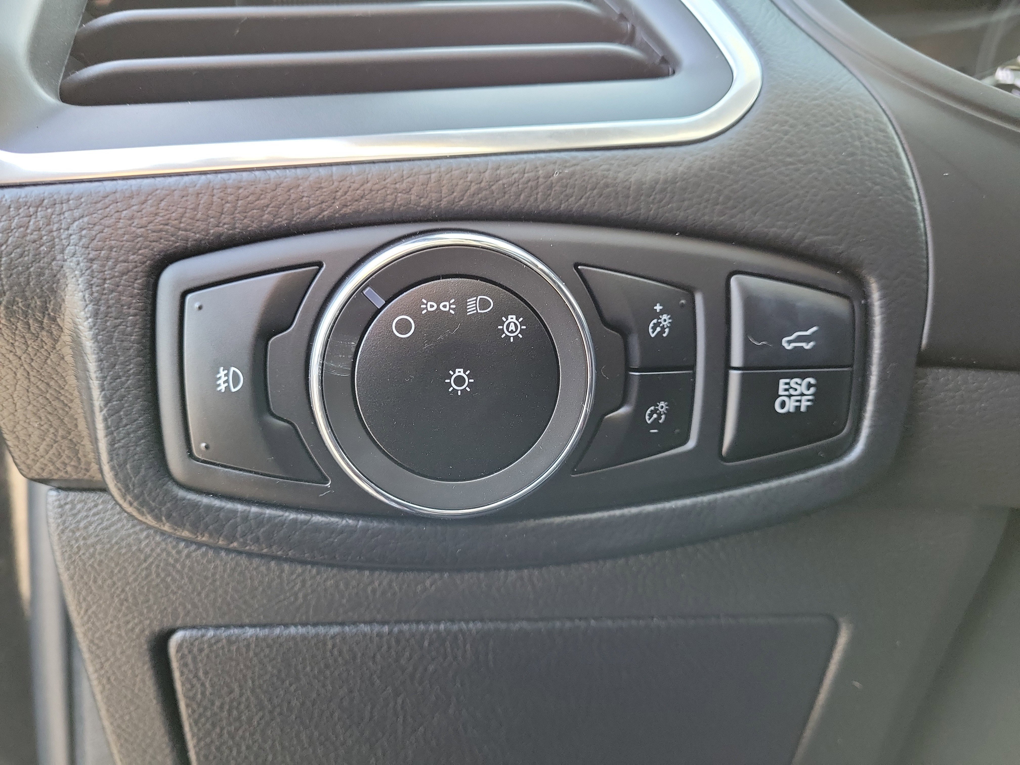 Used 2024 Ford Edge ST w/ Equipment Group 401A image 22