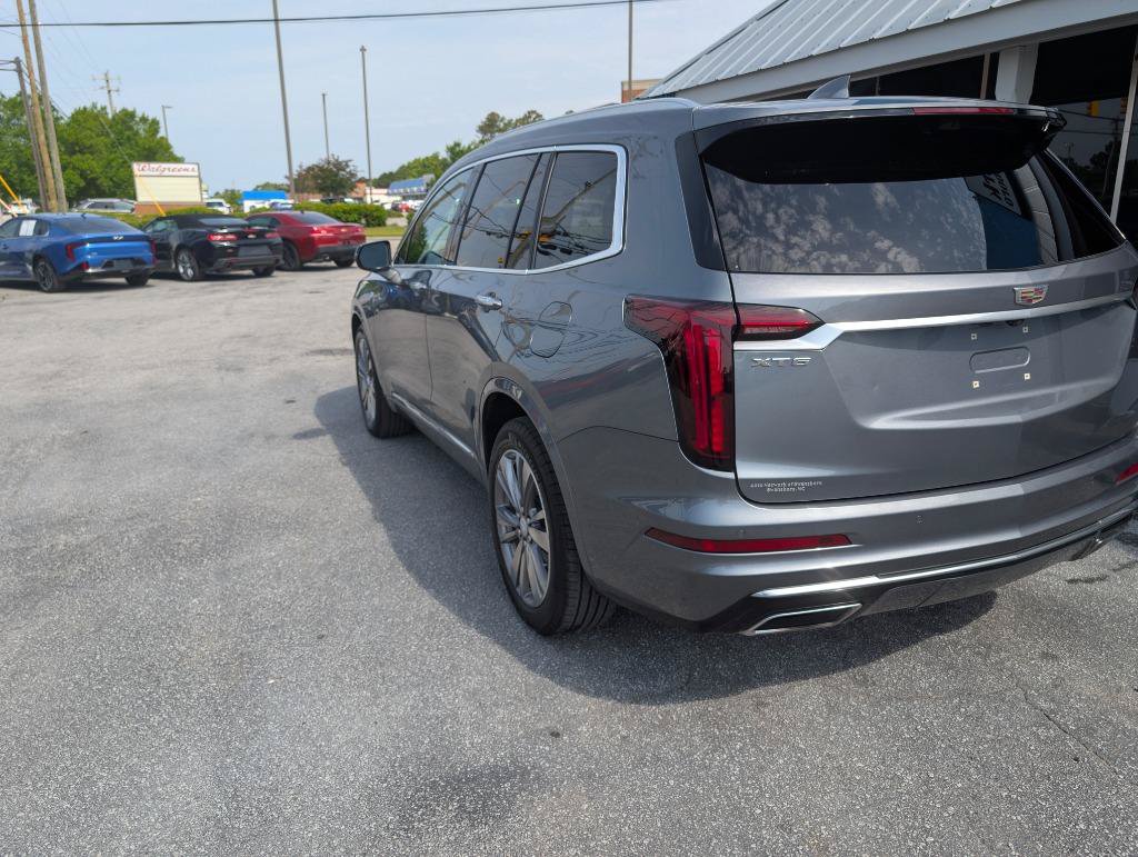 Used 2021 Cadillac XT6 Premium Luxury w/ Platinum Package FWD image 7