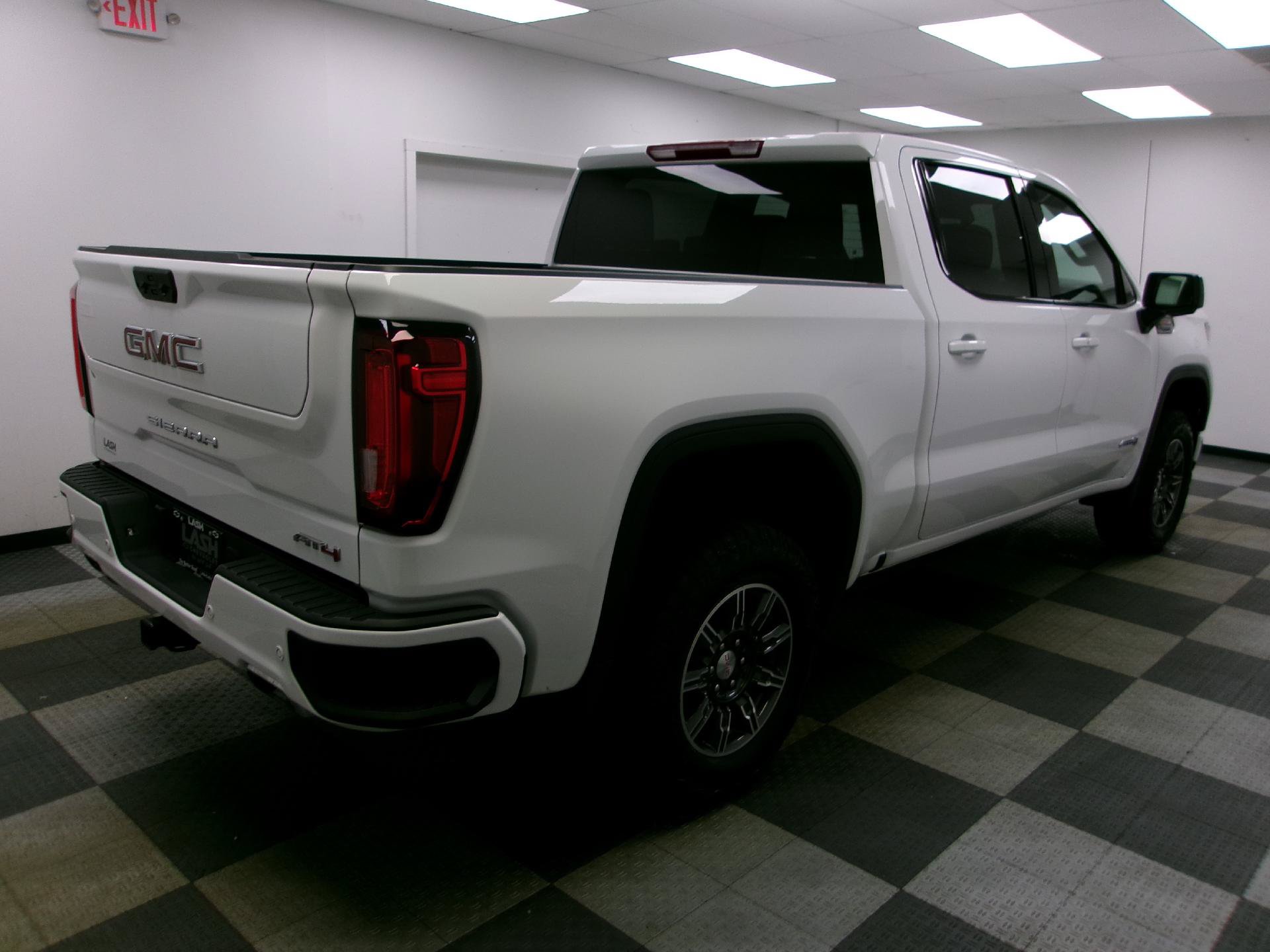 Used 2025 GMC Sierra 1500 AT4 AWD/4WD image 13