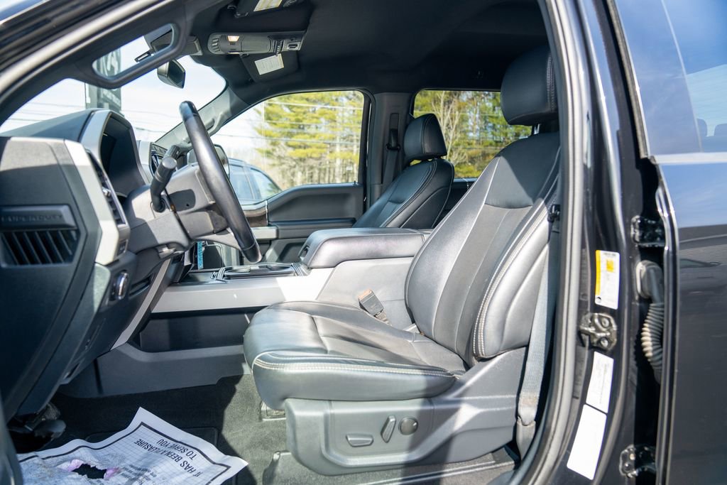 Used 2022 Ford F250 Lariat w/ Black Appearance Package image 19