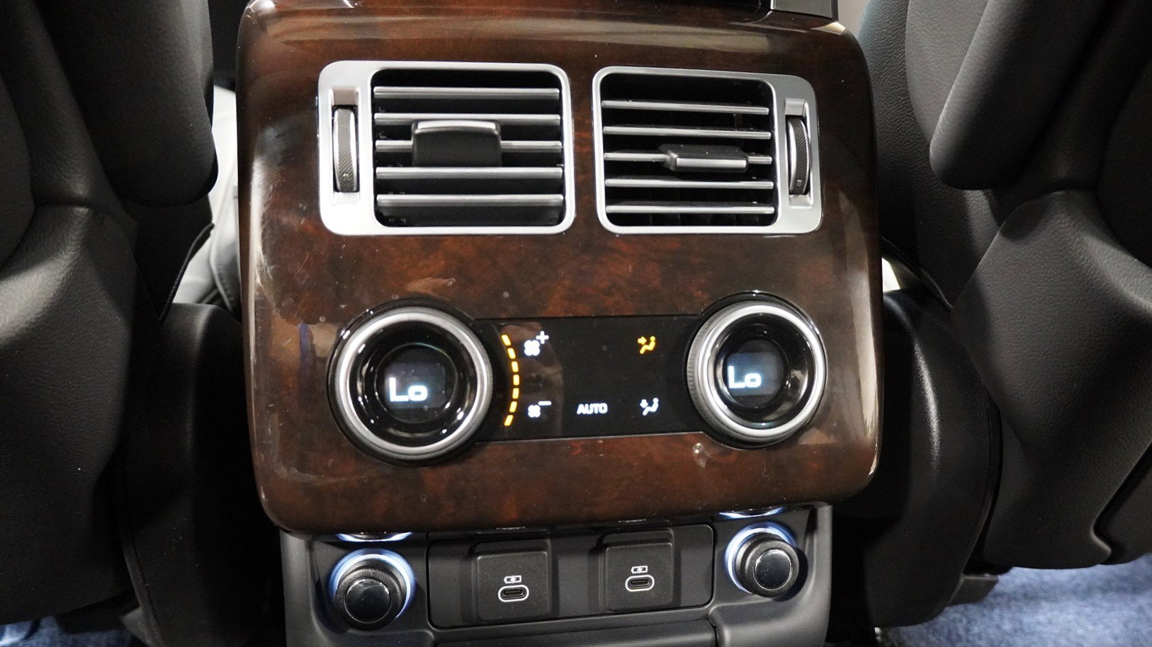 Used 2022 Land Rover Range Rover image 25