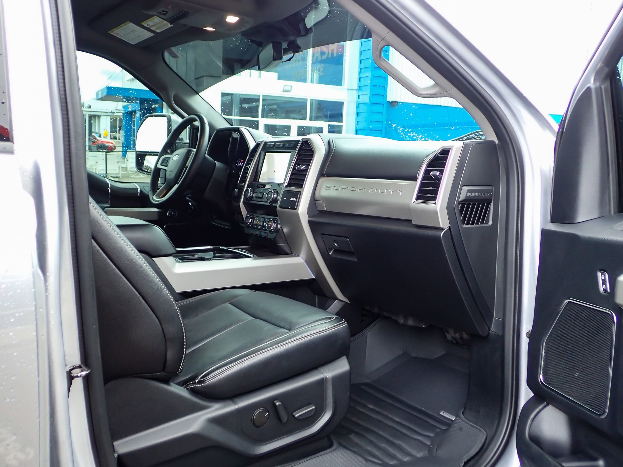 Used 2021 Ford F250 Lariat w/ Tremor Off-Road Package image 26