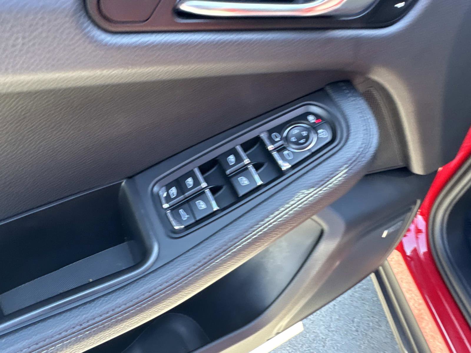 Used 2021 Porsche Macan S AWD/4WD image 13