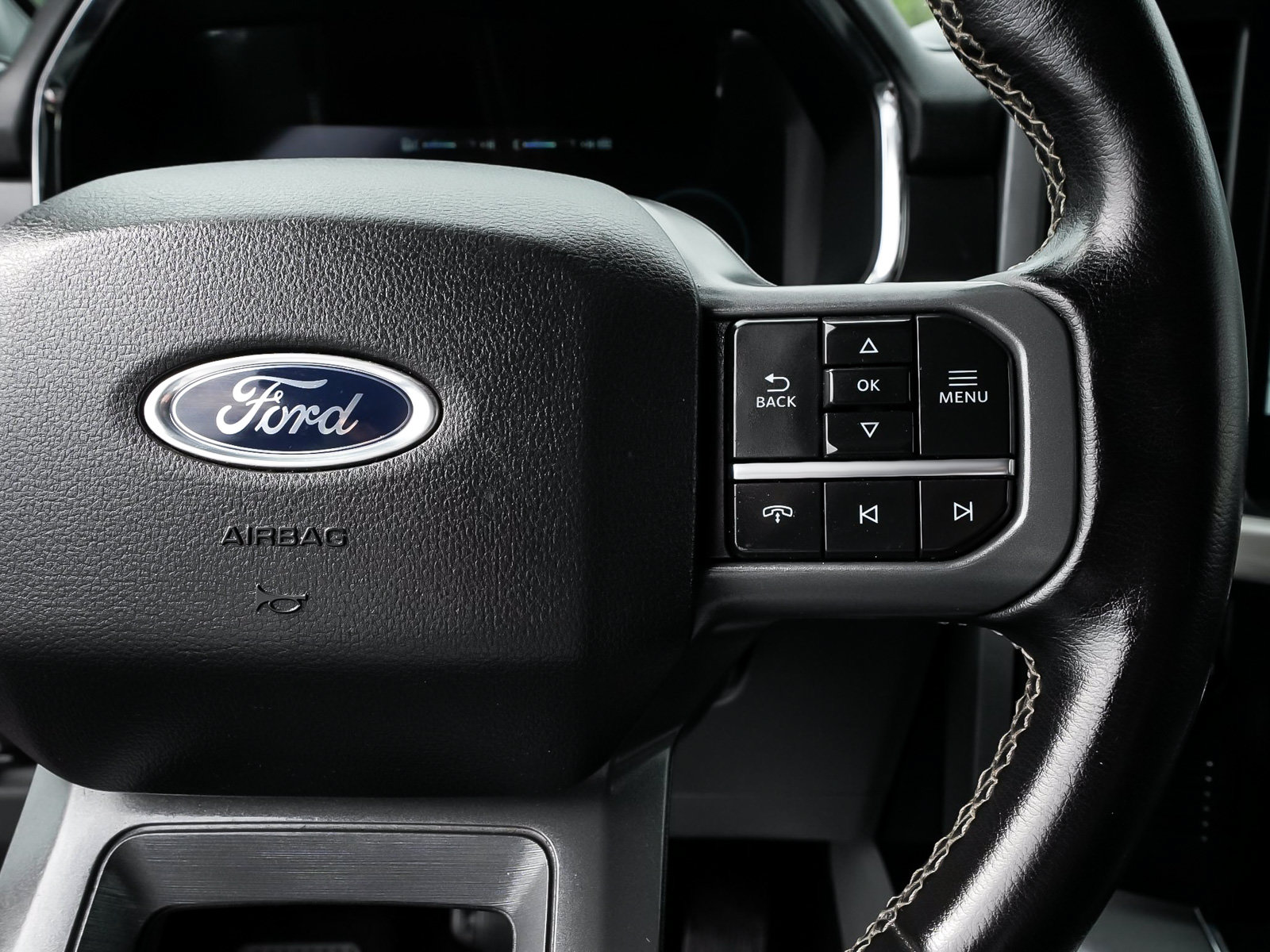 Used 2023 Ford F150 Lightning XLT AWD/4WD image 26