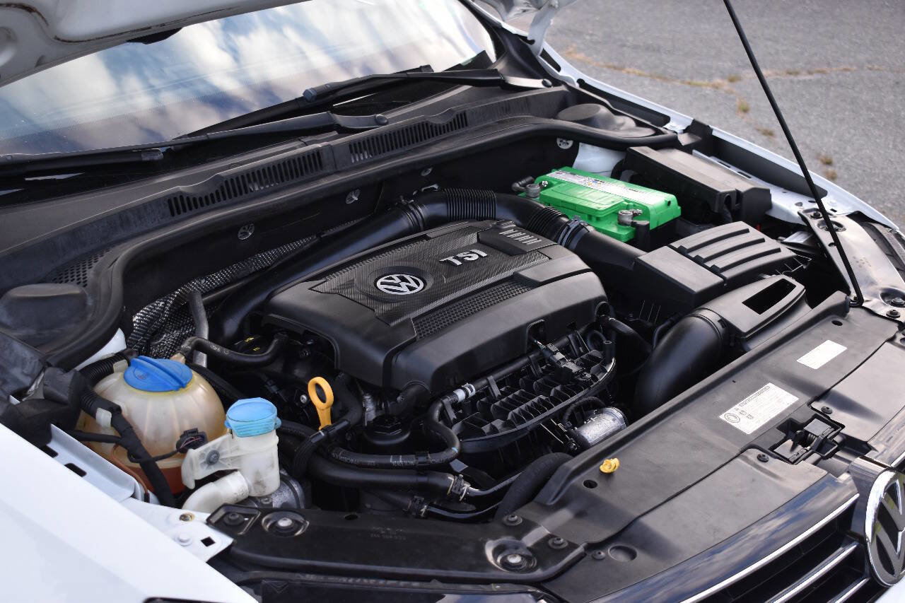 Used 2016 Volkswagen Jetta SEL image 35