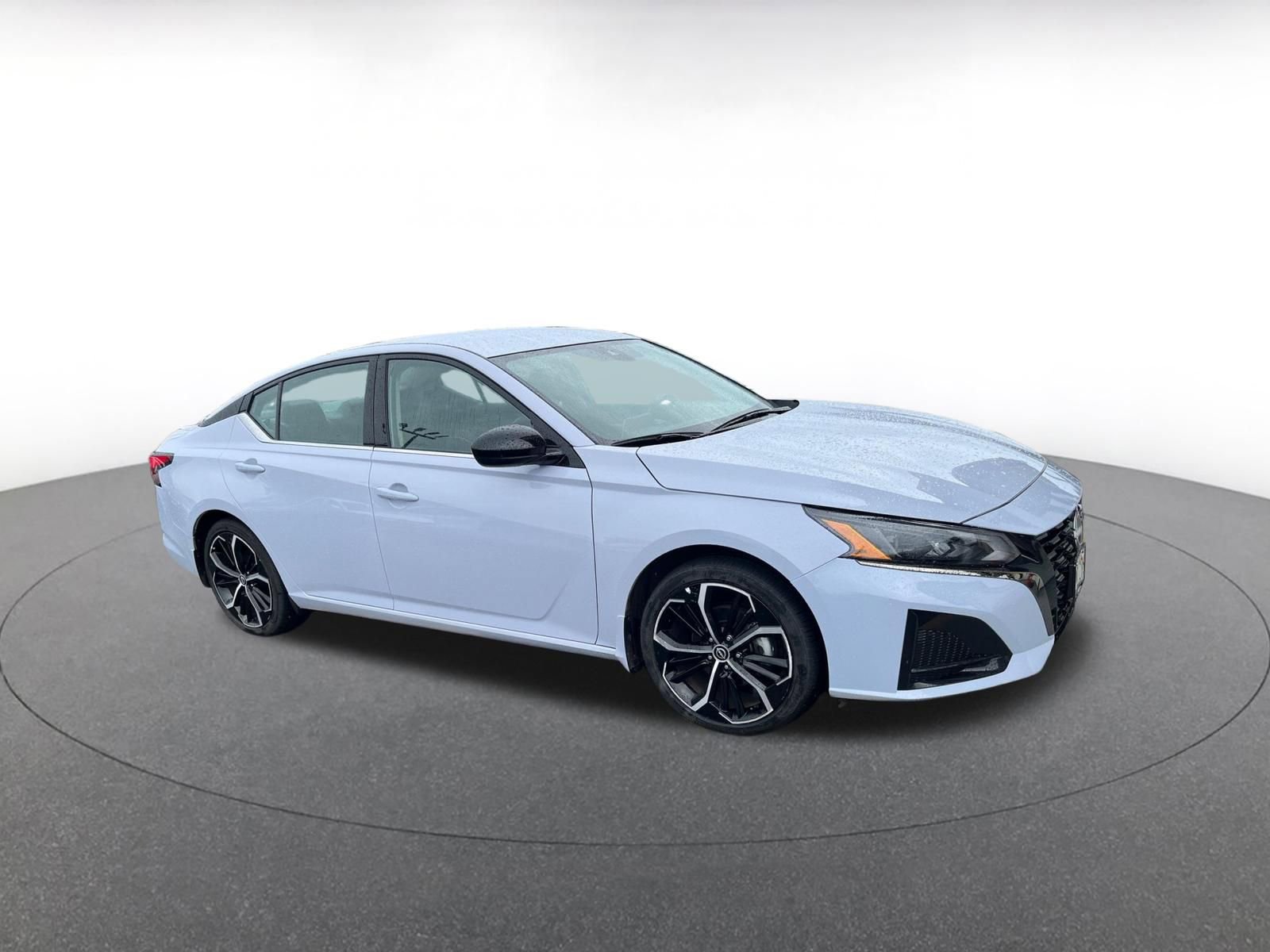 Used 2025 Nissan Altima 2.5 SR image 1