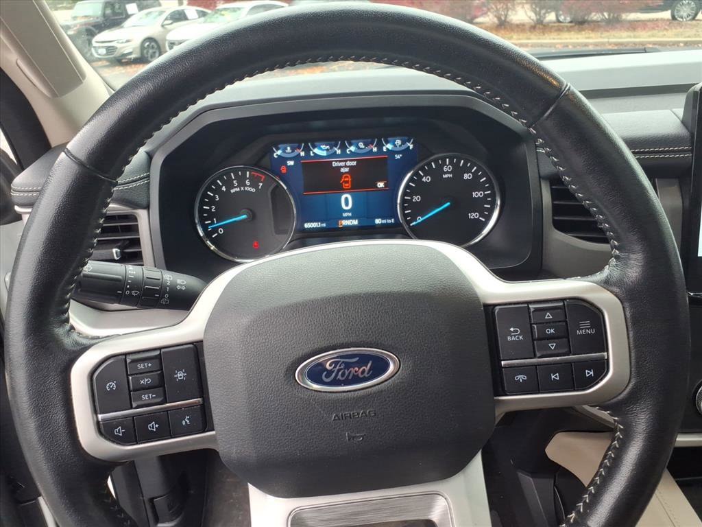 Used 2022 Ford Expedition XLT image 21