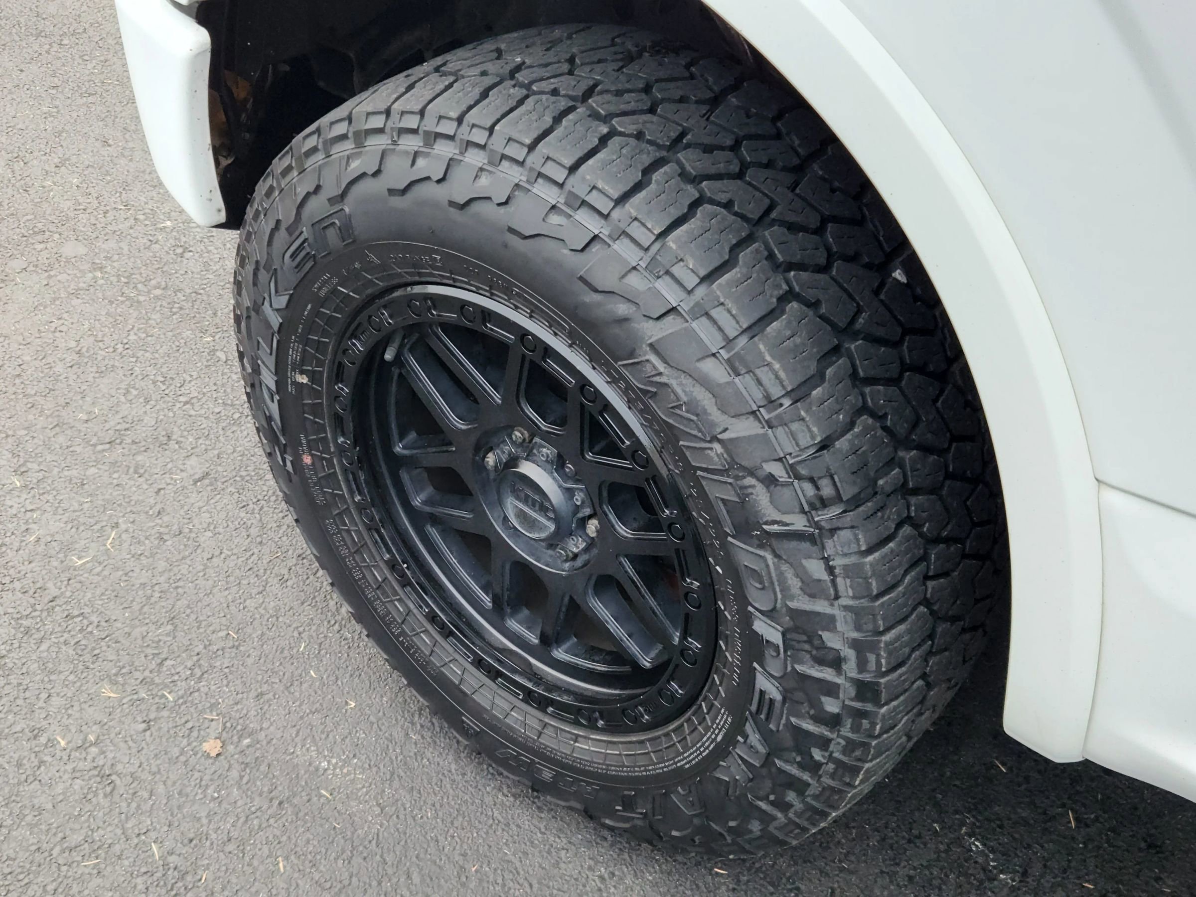 Used 2016 Ford F150 XLT w/ Equipment Group 302A Luxury image 6