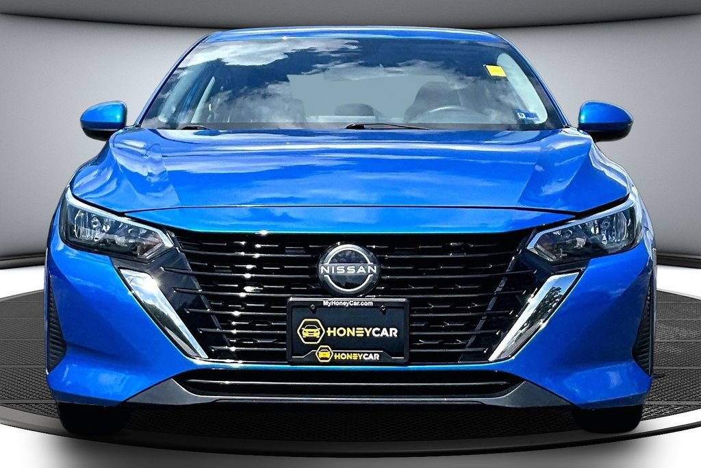 Used 2024 Nissan Sentra SV FWD image 2