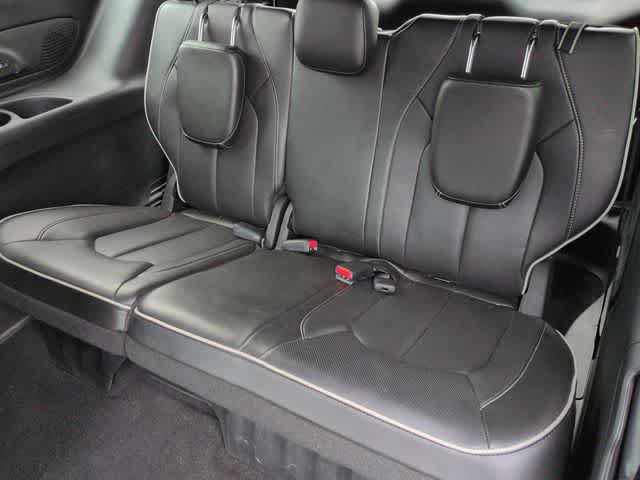 Used 2022 Chrysler Pacifica Limited w/ Uconnect Theater Family Group AWD/4WD image 39