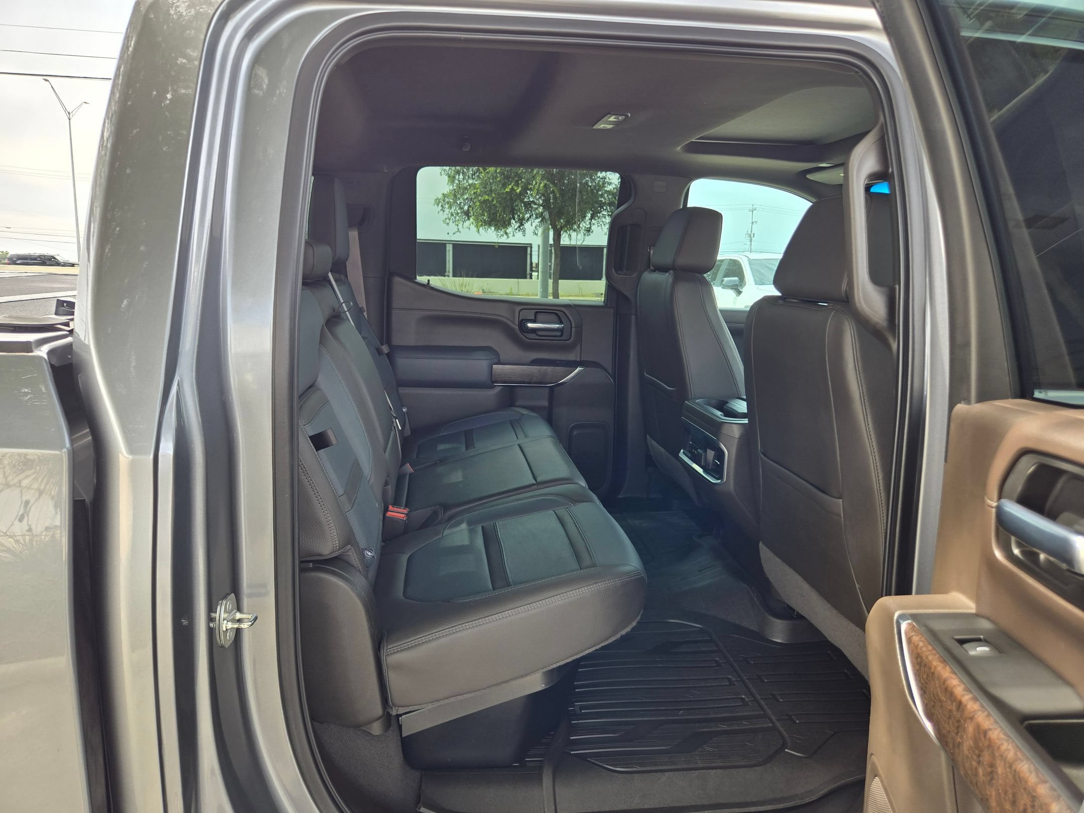 Used 2022 GMC Sierra 1500 Denali w/ Denali Premium Package AWD/4WD image 23