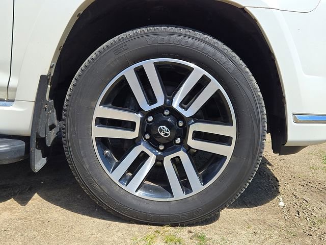 Used 2021 Toyota 4Runner Limited AWD/4WD image 26