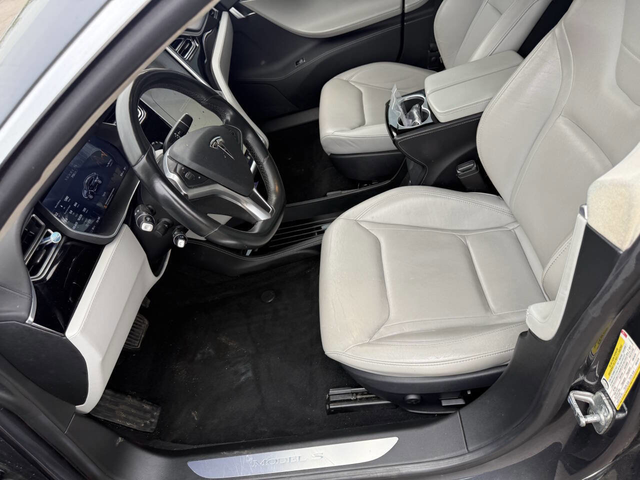 Used 2015 Tesla Model S 70D AWD/4WD image 18