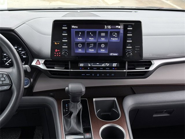 Certified 2024 Toyota Sienna LE image 20